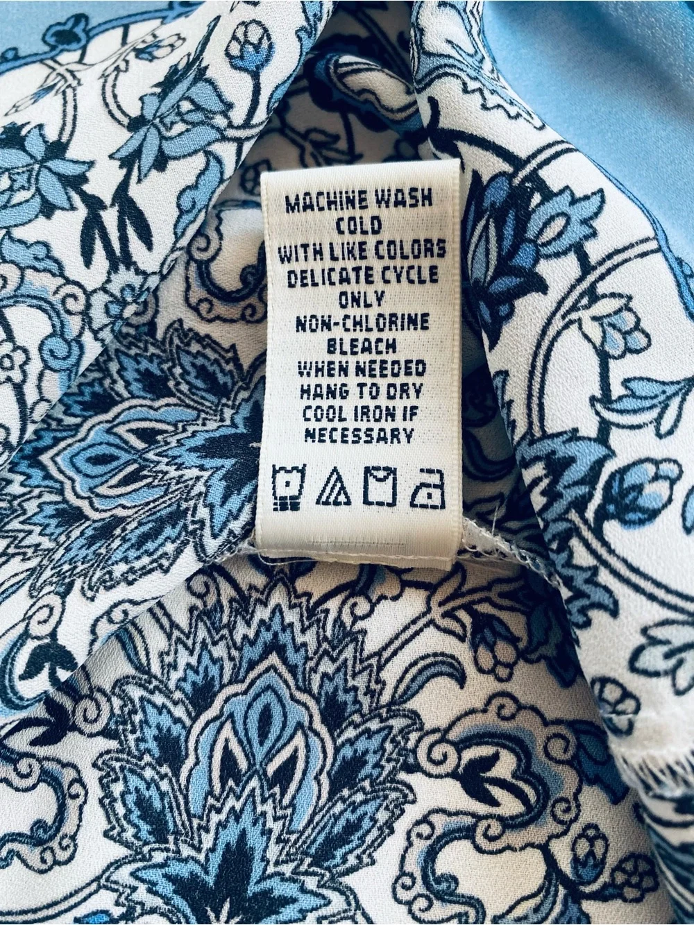 Max Studio Blue Paisley Print Sleeveless Split Neck Blouse Top Size S - Picture 6 of 8